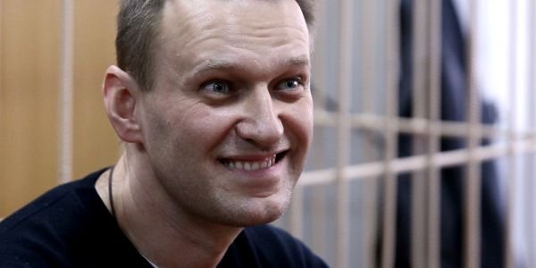 Навальный вернулся и его задержали, старт массовой вакцинации в России, самая холодная ночь в Москве – дайджест Fomag.ru