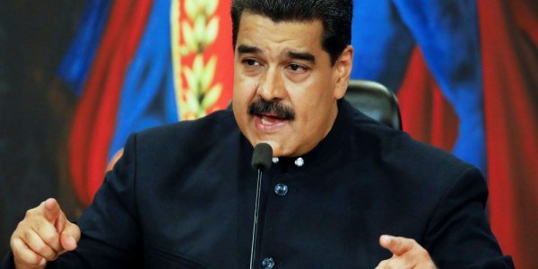 Путин поговорил с Мадуро по телефону, глава ВТБ подтвердил переговоры о продаже доли Tele2 – дайджест FO