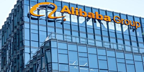 Как сообщения о росте китайской экономики привели к падению акций Alibaba
