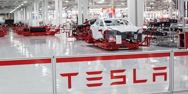 «Фридом Финанс»: новый аккумулятор «зарядит» выручку Tesla Motors