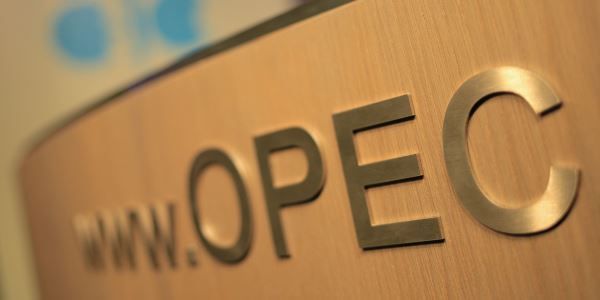 ОПЕК отложила решение по квотам и ждет роста цен на нефть 