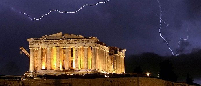 Греция проголосовала «против», министр финансов ушел в отставку
