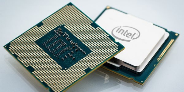 Представители Intel опровергли сделку с AMD