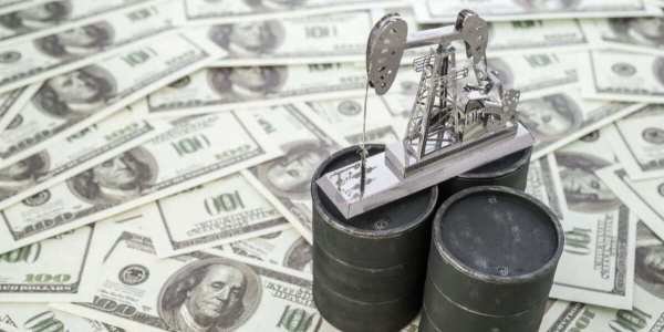Нефть поднялась выше $100 за баррель на фоне обострения геополитики