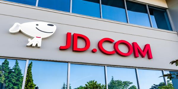 Китайский гигант JD.com показал самый медленный прирост выручки за всю историю компании
