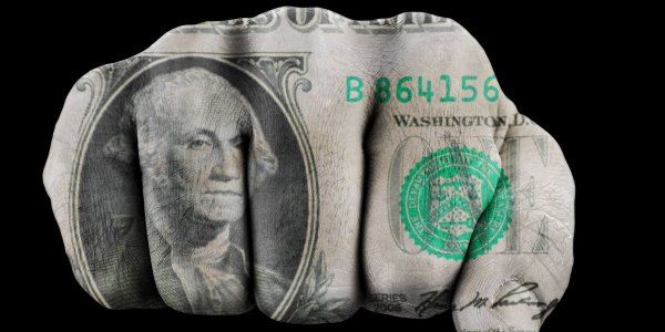 Американский премаркет: крепкий доллар испортил настроение инвесторам