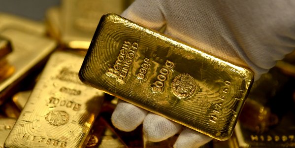 Инвесторы требуют перемен в деятельности золотодобытчиков