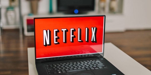 Сильная отчетность Netflix позволила повысить цель по акциям до $365