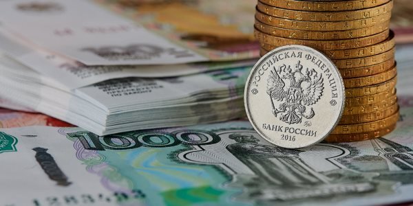 Эксперты БКС назвали основной риск для рубля