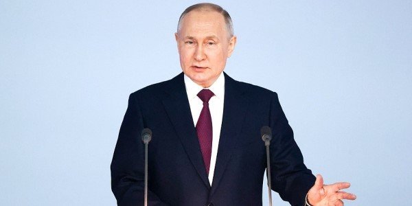 Путин: «Россия не будет кланяться, клянчить деньги у других государств»