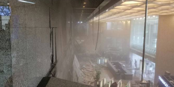 В здании Индонезийской фондовой биржи пострадали более 70 человек