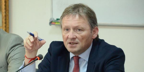 Титов предложил количественное смягчение и инфляционные облигации на 1 трлн рублей