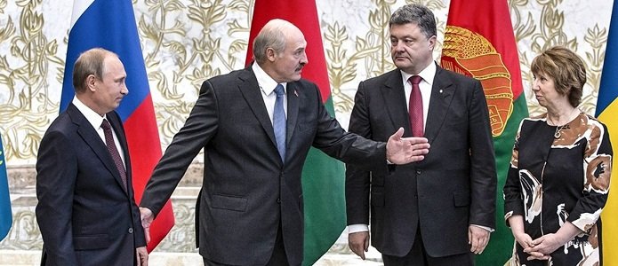 Рубль лихорадит в ожидании итогов саммита в Минске