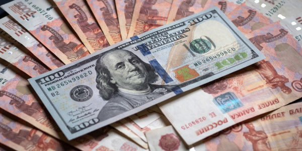 Поможет ли нефть рублю, евро достиг четырехмесячного пика к доллару, запасы нефти в США резко снизились – дайджест Fomag.ru