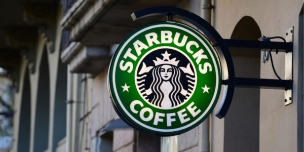 Возможность подготовиться к выходу квартальной отчетности Starbucks