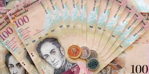 Жители Венесуэлы активно конвертируют сбережения в биткоин, а также курс главной криптовалюты, эфириума и Ripple за сутки