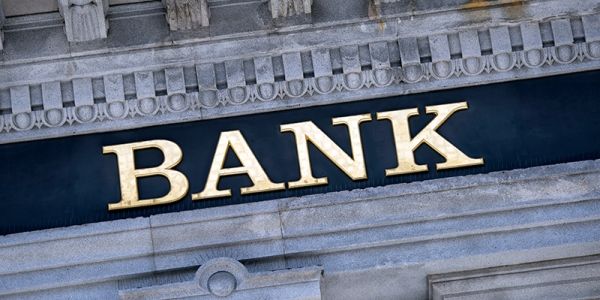 Минэк планирует изменить работу с агентами по приватизации, ЦБ оставит порядка 400 банков после 2019 года: дайджест FO