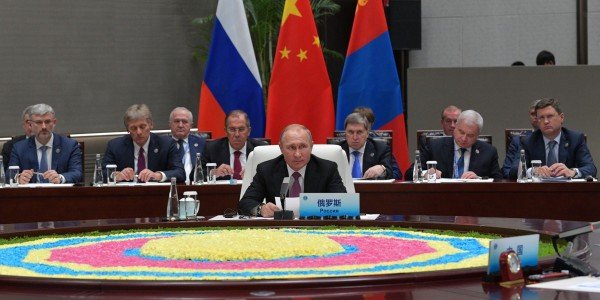 Россия и Китай нашли способ нанести удар по экономике США, «Сибур» планирует привлечь несколько миллиардов долларов через IPO – дайджест FO