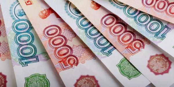 Инвесторы впервые с августа сократили чистую рублевую позицию