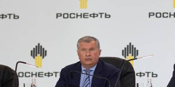 Размещение облигаций «Роснефти» обошлось без обвала рубля