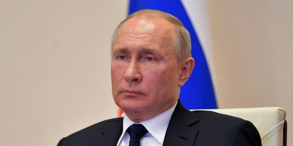Путин: «Мы внимательно изучаем опыт всех стран, которые также столкнулись с коронавирусной угрозой, а он говорит о том, что самыми сложными, самыми трудными являются первые четыре-пять недель с начала эпидемии»