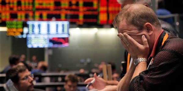 Падение российского рынка акций стало максимальным с «черного понедельника», США на всякий случай пригрозили России – дайджест FO