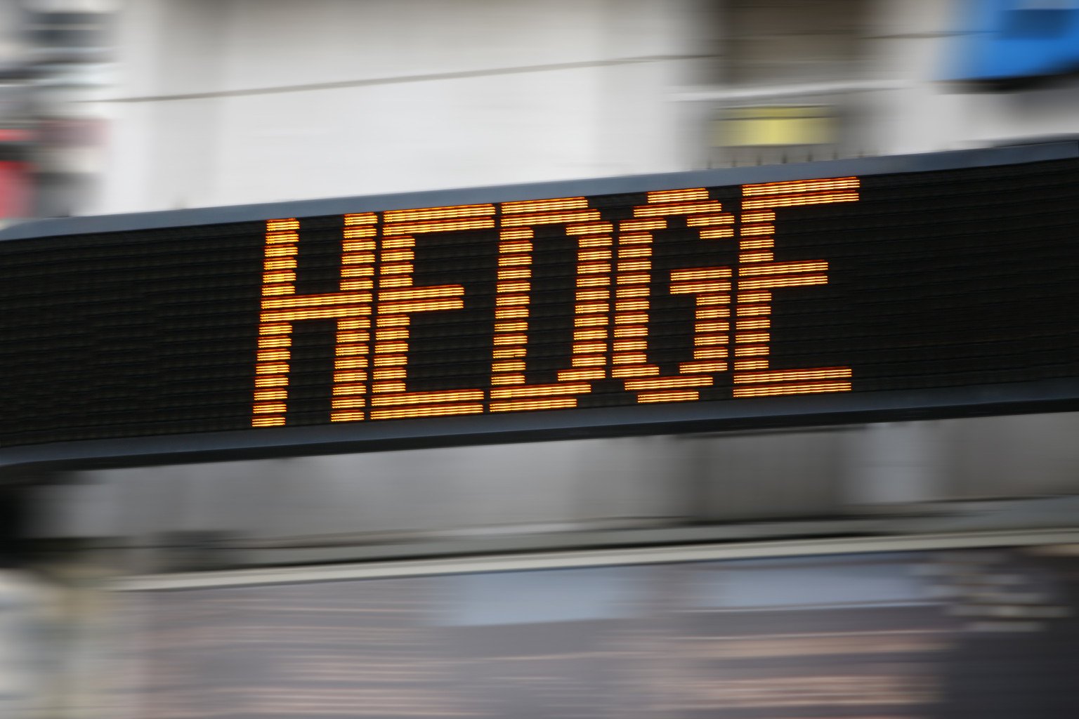 Хедж-фонды в июле: убытки на фоне возросшей волатильности