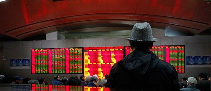Шанхайский индекс упал на 4,39% в ходе утренних торгов