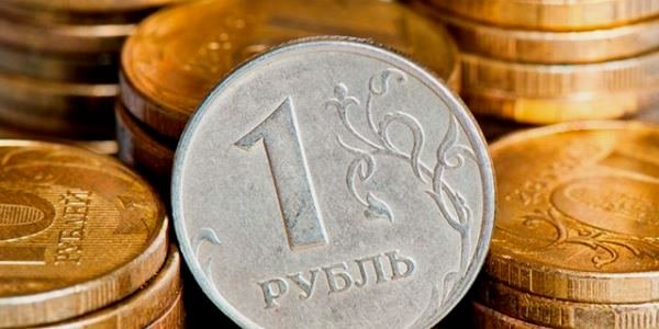 Третий квартал избавит рубль от переоцененности
