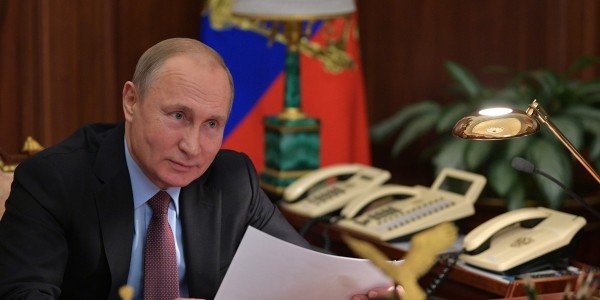 Путин увеличил минимальный размер оплаты труда, причина невыплат по облигациям Utair – дайджест FO