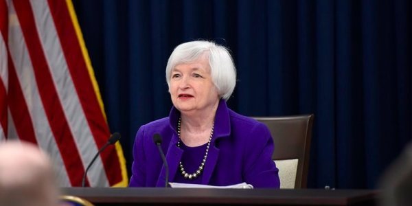 Экс-глава ФРС стала обладательницей криптовалюты, и что произошло с биткоином, эфириумом и Ripple за 24 часа