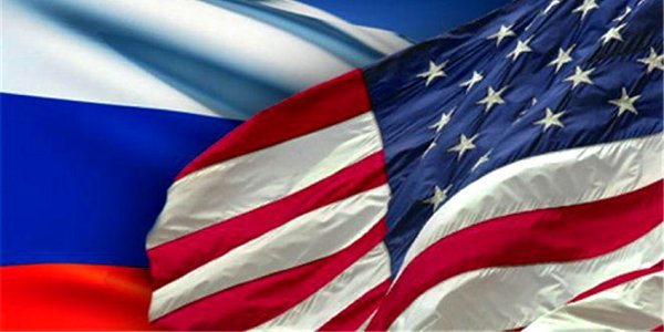 США думают над ответом России на высылку дипломатов, самый длительный за три года отток иностранных инвестиций из РФ: дайджест FO