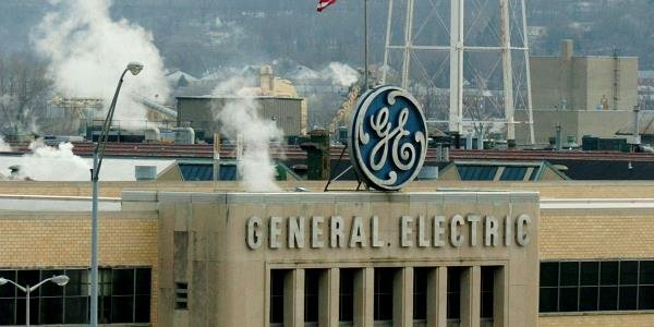 Почему акции General Electric упали, и что будет с компанией дальше