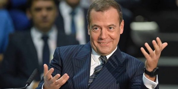 Рецепт привлекательных условий для инвесторов от Дмитрия Медведева, как Huawei развивается без Android и Google – дайджест FO