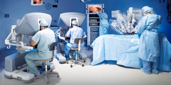 Производитель хирургических инструментов Intuitive Surgical готовит дробление акций