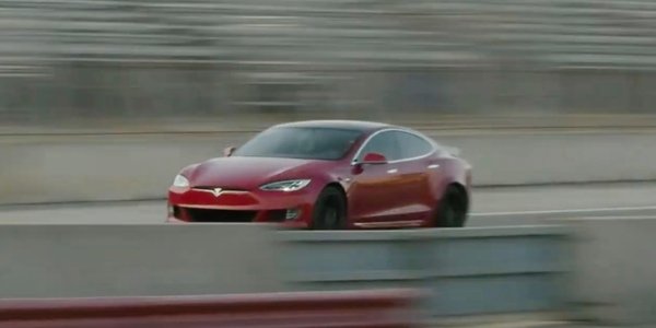 MotorTrend: «Да, Tesla Model S Plaid может разгоняться от 0 до 60 миль в час за 2 секунды. Но есть одна загвоздка»