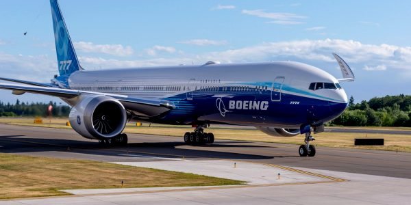 Какие ставки делают крупные опционные трейдеры на Boeing