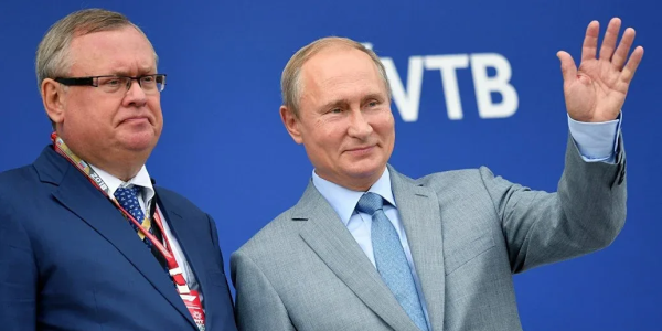 ВТБ стал акционером Санкт-Петербургской биржи