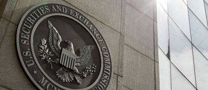 SEC обвинила российских финансистов в сговоре с хакерами