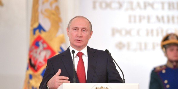 Показана первая серия фильма Оливера Стоуна о Владимире Путине, названы главные вызовы для экономики России на конференции Cbonds: дайджест FO﻿