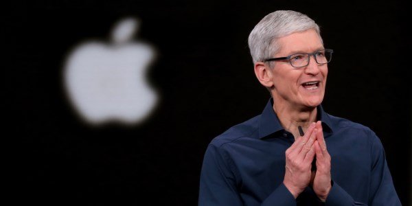 Акции Apple достигли рекордного максимума: покупать, продавать или держать