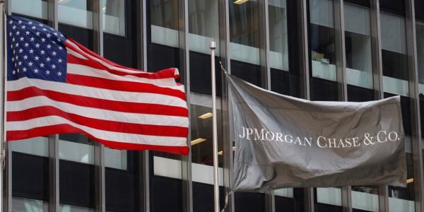 JPMorgan получил штраф за непроизвольный обман клиентов