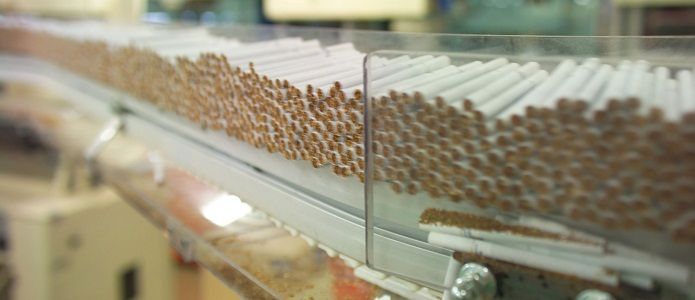 Показатели Philip Morris падают из-за доллара