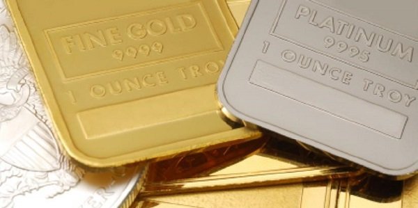 Центробанки и рядовые граждане снова ищут спасения в золоте и серебре