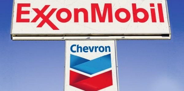 Какая причина у падения акций Chevron  и Exxon Mobil 