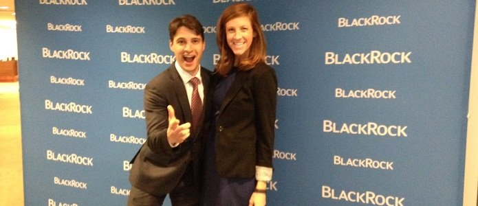 BlackRock забирает хлеб у PIMCO