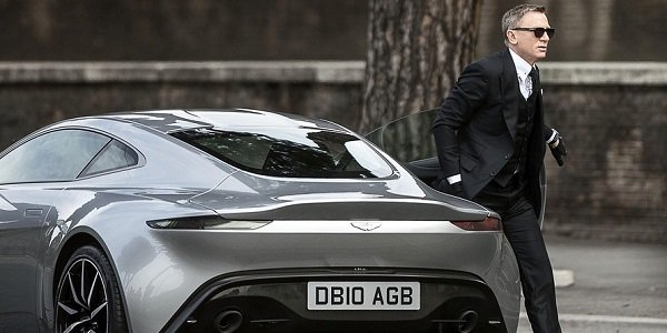 Акции Aston Martin упали в первую торговую сессию после IPO