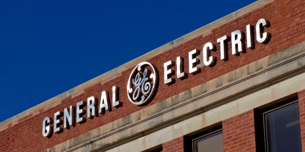 Отказ от бонусов топ-менеджерам поможет General Electric сэкономить $100 млн