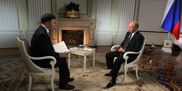 Путин о санкциях и о возможной профессии для себя, цель переговоров Трампа с лидером Северной Кореи – дайджест FO