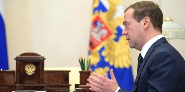 Медведев о судьбе криптовалют и блокчейна, Минфин предложит «спецвыпуск» евробондов не только россиянам – дайджест FO
